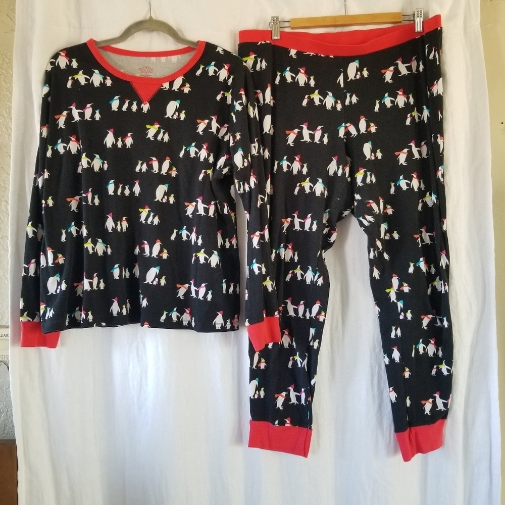 WonderShop | (2) Penguin Print Holiday Pajamas